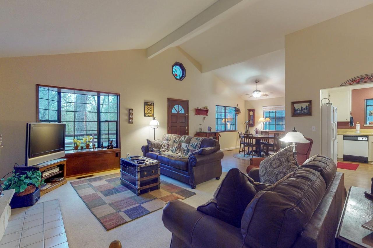Holiday home Charm By The Groveland